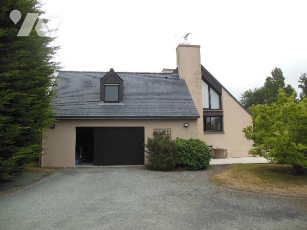 Belle propriété à SAINT-BRIAC de 166 m² sur terrain de 3223 m², 4 ch, 2 sdb, garage, proche commerce