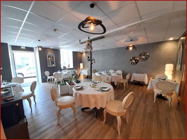 Immeuble actuellement Hotel/Restaurant rénové