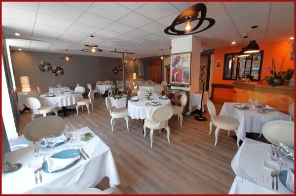 Immeuble actuellement Hotel/Restaurant rénové