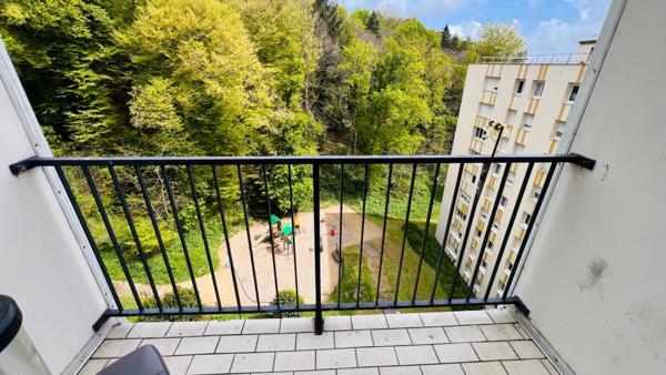 Dpt Finistère (29), à vendre QUIMPER appartement T4 de 77 m² habitable - Terrasse - 3 Balcons - Cave.