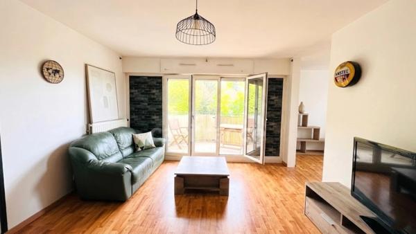 Dpt Finistère (29), à vendre QUIMPER appartement T4 de 77 m² habitable - Terrasse - 3 Balcons - Cave.