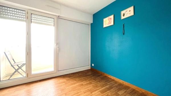 Dpt Finistère (29), à vendre QUIMPER appartement T4 de 77 m² habitable - Terrasse - 3 Balcons - Cave.