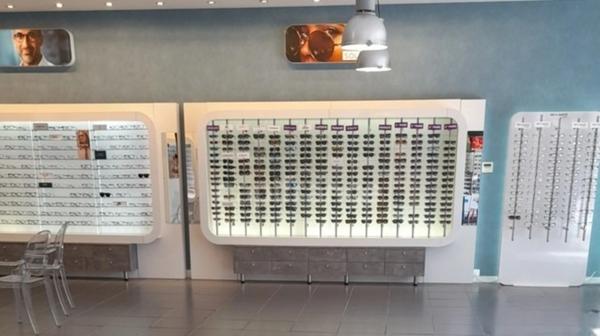 Et si vous repreniez votre propre magasin d’optique pour 230 000 € ?
