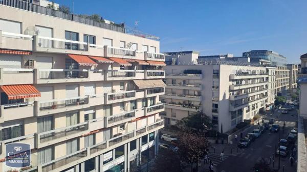 Appartement à louer 4 pièces 79.37m² Neuilly-sur-Seine (92200)