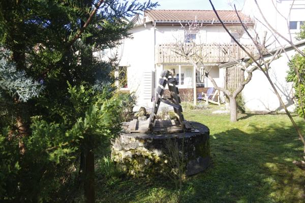 Maison à vendre à Vic Fezensac 32190 , 6 pièces, 3 chambres, jardin exposition Sud /Est, puits, garage et parking.