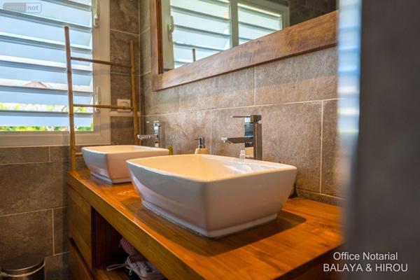 Villa à vendre à Saint-Gilles-les-Bains à la Réunion (97434), ref : 97424/121