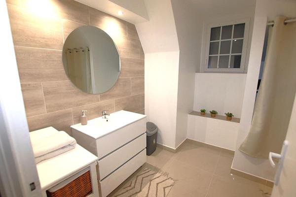 Demeure de prestige 11 pièces de 300 m2 + 153 sous-sol sur 1307 m2