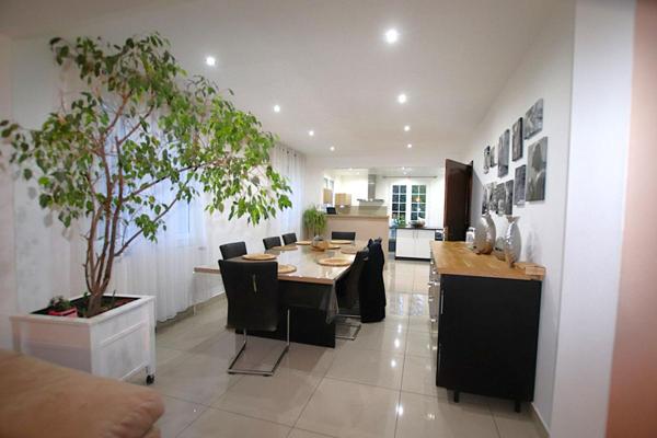 Demeure de prestige 11 pièces de 300 m2 + 153 sous-sol sur 1307 m2