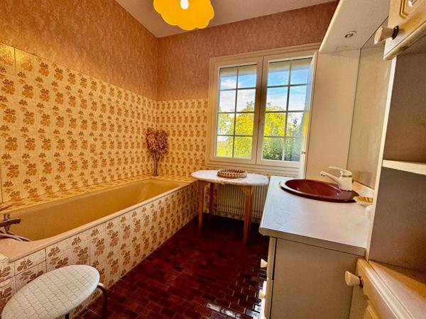 Superbe Maison de 200m2  6 chambres, parcelle de 1791m2 à Saint Fuscien (80480)