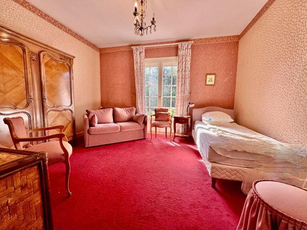 Superbe Maison de 200m2  6 chambres, parcelle de 1791m2 à Saint Fuscien (80480)