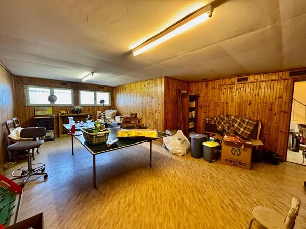 Superbe Maison de 200m2  6 chambres, parcelle de 1791m2 à Saint Fuscien (80480)