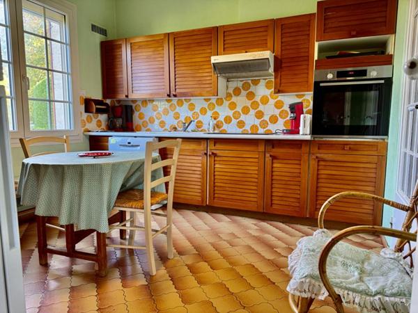 Superbe Maison de 200m2  6 chambres, parcelle de 1791m2 à Saint Fuscien (80480)