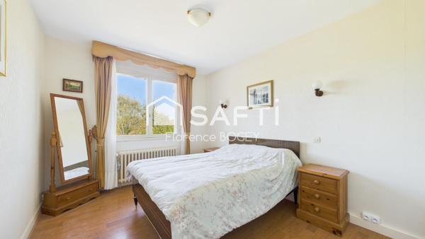 Maison familiale avec jardin et verger dans un quartier paisible