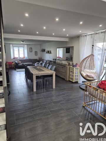 Maison à vendre 6 pièces 211 m² Saint-Ouen-lès-Parey