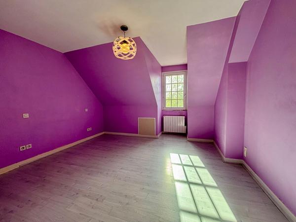 Maison familiale avec possibilité de logement indépendant.