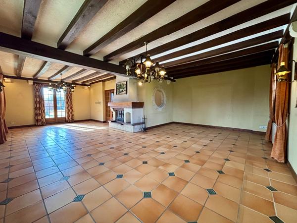 Maison familiale avec possibilité de logement indépendant.