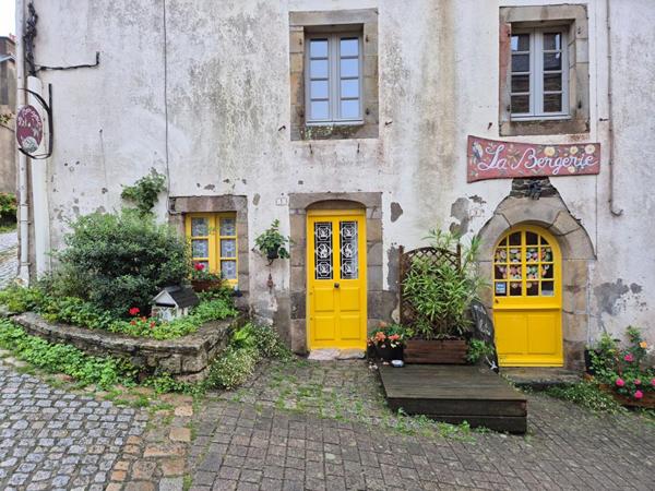 Charmant studio rénové au coeur de Rochefort-en-Terre