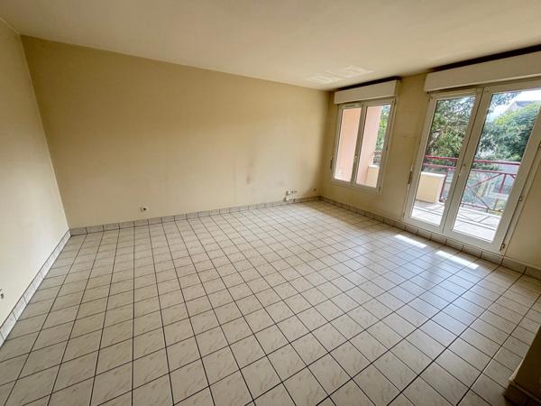 Beau F3 lumineux avec balcons, parking et cave – Quartier du Pileu à Massy (91)