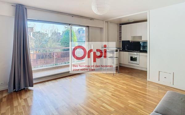 Appartement à vendre    1 pièce • 33 m2 Issy-les-Moulineaux