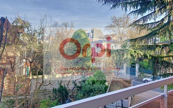 Appartement à vendre    1 pièce • 33 m2 Issy-les-Moulineaux