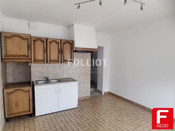A LOUER - Maison Villedieu - 5 pièces - 90 m2 - jardin - proximité du centre ville.