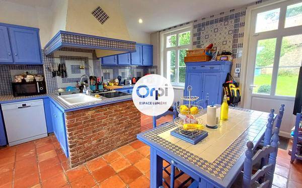 Maison à vendre    6 pièces • 271 m2 Saint-Martin-Boulogne