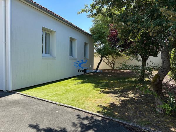 LA ROCHELLE LA GENETTE MAISON + GARAGES AVEC PARCELLE 908 M²  La rochelle