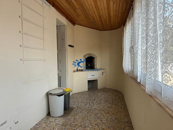 LA ROCHELLE LA GENETTE MAISON + GARAGES AVEC PARCELLE 908 M²  La rochelle