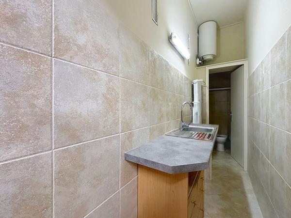 À vendre ? Murs commerciaux à Marseille 13013 (Saint-Jérôme)