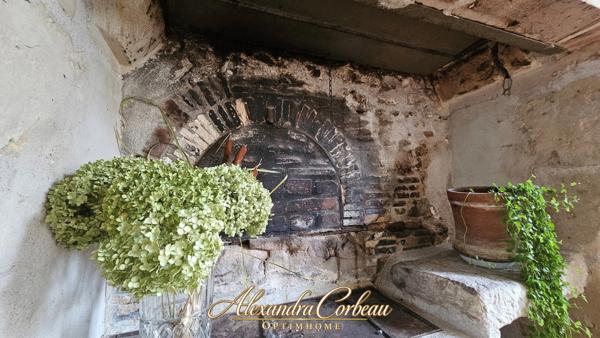PROPRIÉTÉ DE CARACTÈRE – LONGÈRE EN TUFFEAU DE 1650 NEUILLE PONT PIERRE (37)