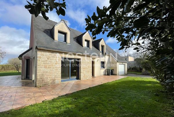 MAISON au COEUR du BOURG de GRAND-CHAMP - 4 chambres et 1 bureau