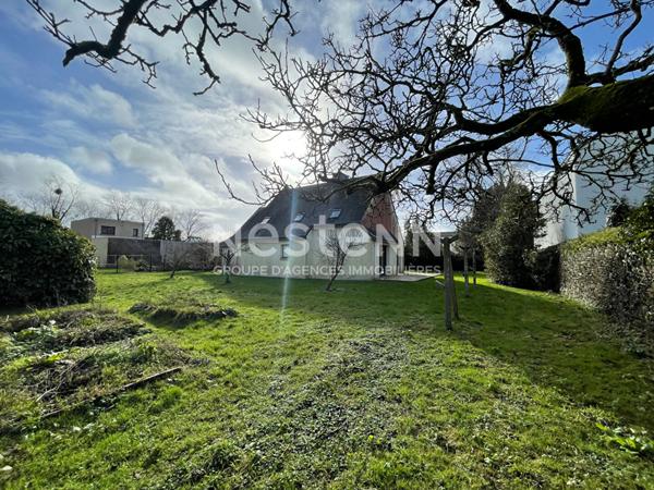 MAISON au COEUR du BOURG de GRAND-CHAMP - 4 chambres et 1 bureau