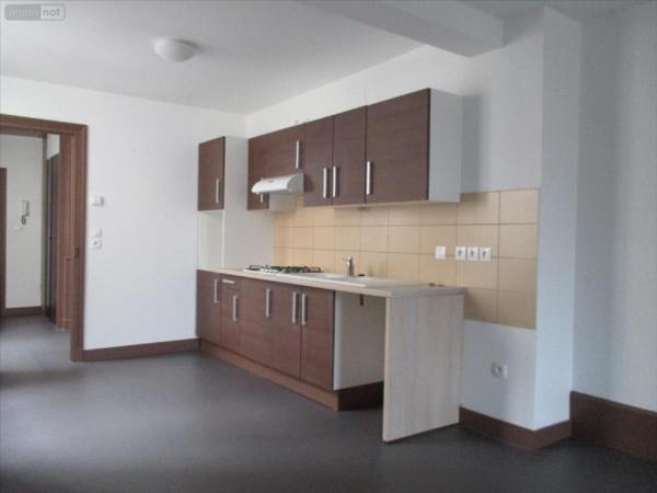 Appartement à louer à Langres en Haute-Marne (52200), ref : 020/998