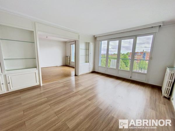 Grand appartement de 125m² avec balcon et garage TOURCOING