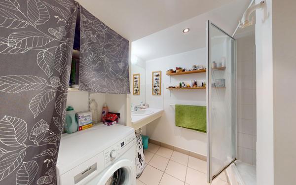 Appartement à vendre    2 pièces • 57,07 m2 Lyon 1