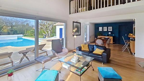LE HAILLAN : MAISON AU CALME, 4 CHAMBRES, PISCINE
