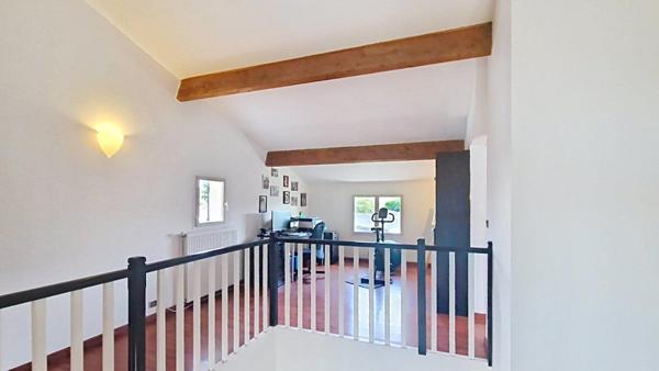 LE HAILLAN : MAISON AU CALME, 4 CHAMBRES, PISCINE