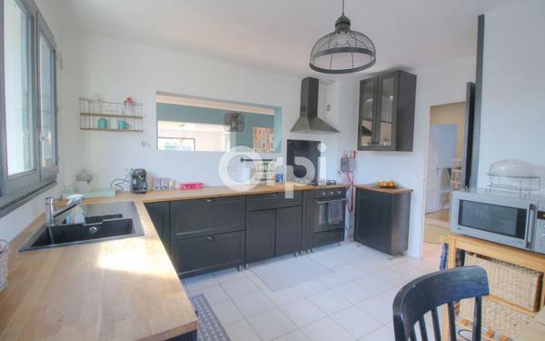 Maison à vendre    3 pièces •  Décines-Charpieu