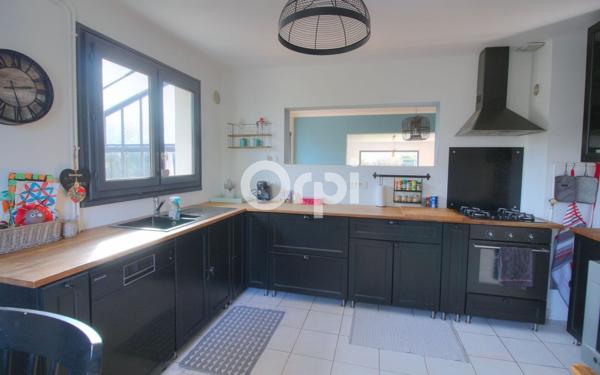 Maison à vendre    3 pièces •  Décines-Charpieu