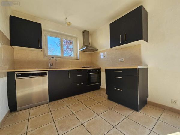 Maison à louer à Bâgé Dommartin dans l'Ain (01380), ref : 008/2378