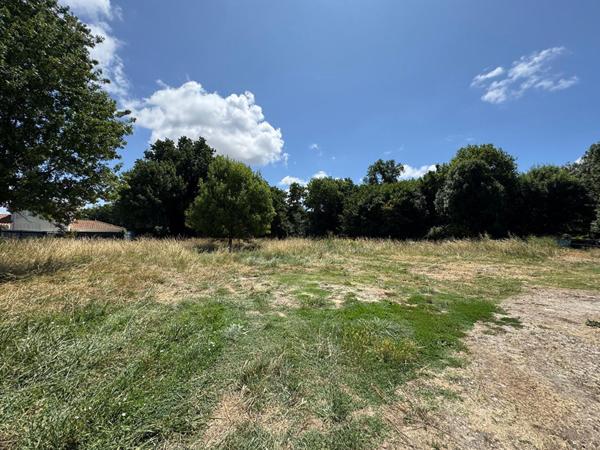 17600 MEDIS TERRAIN A BATIR