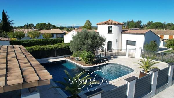 MAISON VILLEMOUSTAUSSOU - PLAIN PIED- 3 CHAMBRES - 1 STUDIO INDEPENDANT - CLIMATISATION - PISCINE - GARAGE