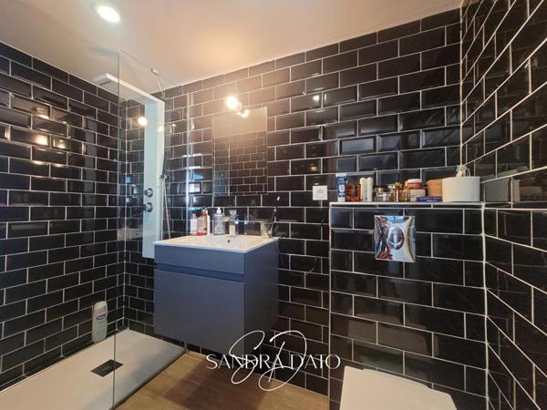 MAISON VILLEMOUSTAUSSOU - PLAIN PIED- 3 CHAMBRES - 1 STUDIO INDEPENDANT - CLIMATISATION - PISCINE - GARAGE