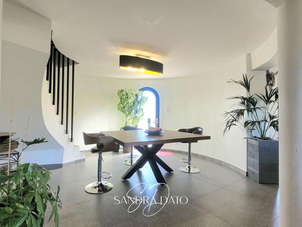 MAISON VILLEMOUSTAUSSOU - PLAIN PIED- 3 CHAMBRES - 1 STUDIO INDEPENDANT - CLIMATISATION - PISCINE - GARAGE