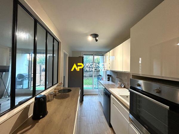 BEZONS _ Appartement 2 pièces 60.6 m2 €240 000 ** - Référence 4438