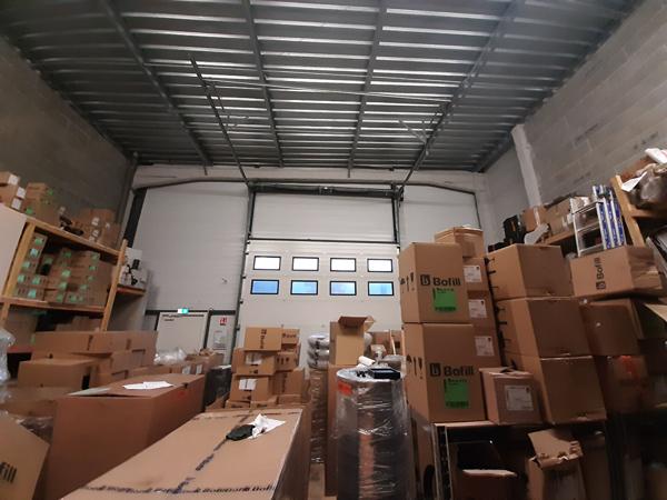 A LOUER : local d'activité - SHOWROOM 280 m² - Visibilité axe passant - NANTES EST