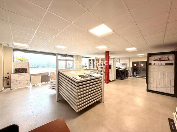 Local Commercial à MALAY-LE-GRAND, 89100 - 10 pièces 464m²