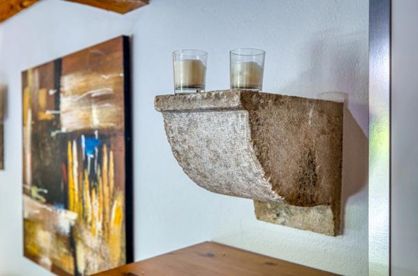 Maison de caractère avec piscine et jardin arboré à vendre 5 pièces ECHENEVEX (01)