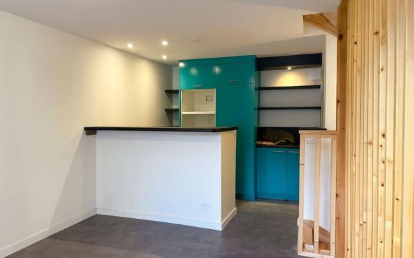 Maison à vendre    2 pièces • 44 m2 Saint-Didier-sous-Riverie