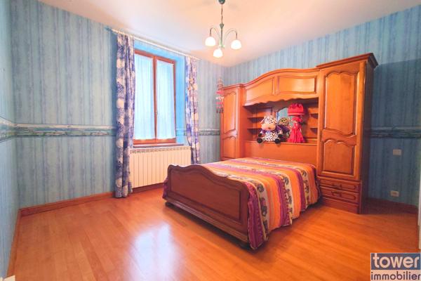 Maison
                                                                                                                                                                                                                                                                                                                        5 pièce(s)                                                                                                                                                                                                          3 chambre(s)                                                                                                                                                                                                          118  m²